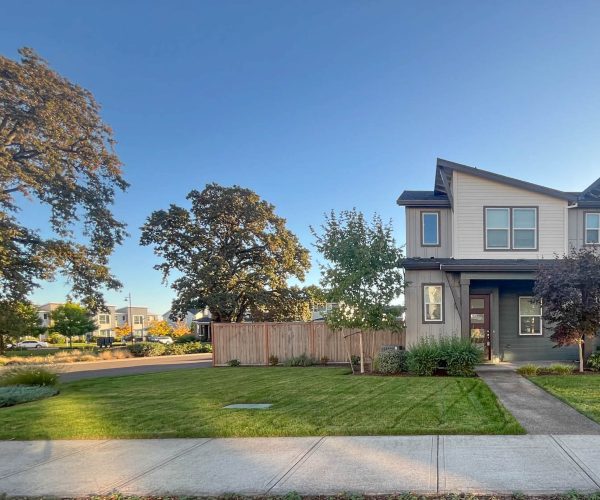 Reeds Crossing townhome for rent by Delavan PDX Property Management in Hillsboro, OR